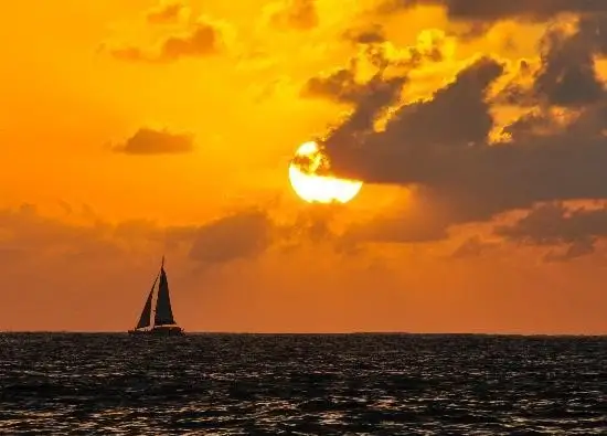 Waikiki Signature Sunset Sail