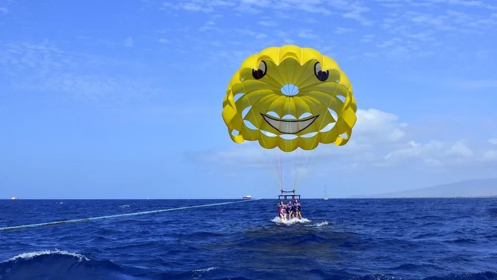 Parasailing Adventure: Soar Above Hawaii's Stunning Coastline - photo 3