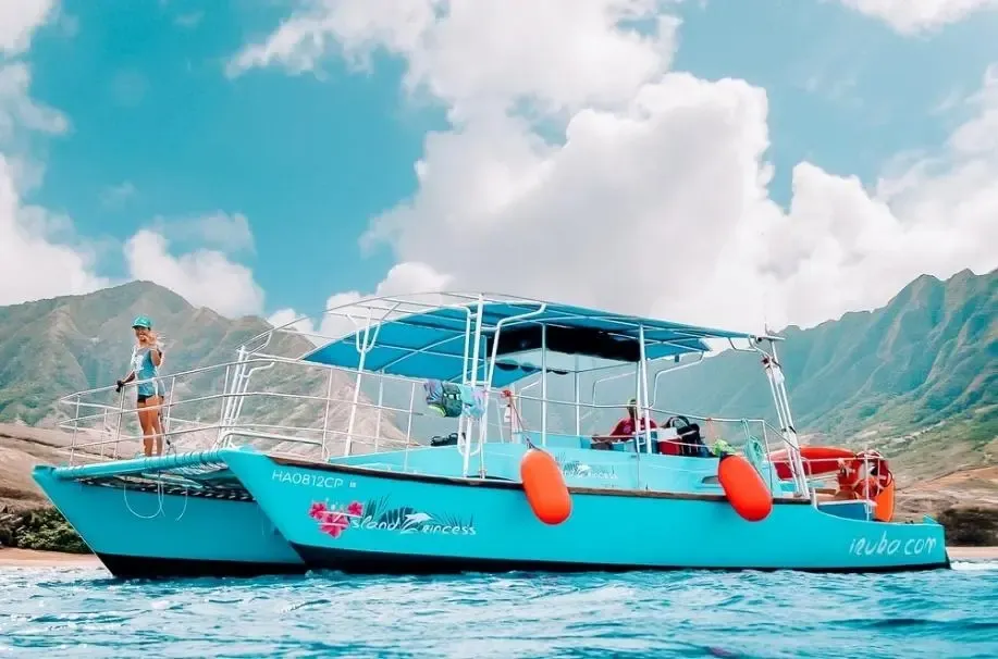 Waikiki Turtle Canyon Snorkel Cruise: Swim with Sea Turtles & Cultural Tour - photo 1