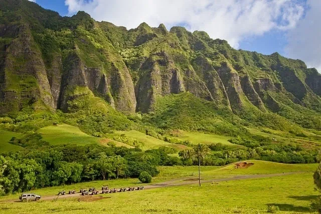 Kualoa Ranch Movie Sites Tour: Jurassic Valley & WWII Bunker on Vintage Bus - photo 4