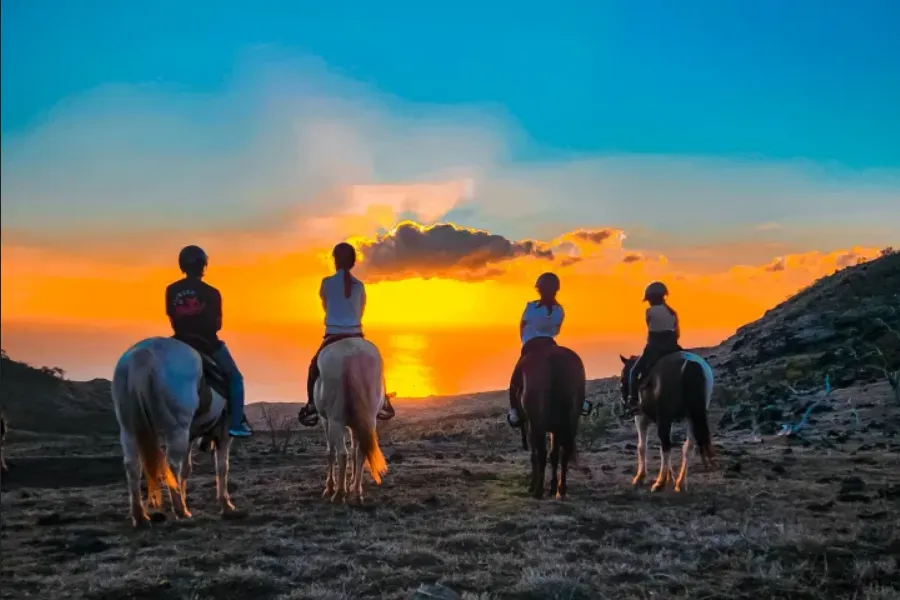 Oahu West Side Horseback Ride: Mountain & Coastal Views on Scenic Trails - photo 1