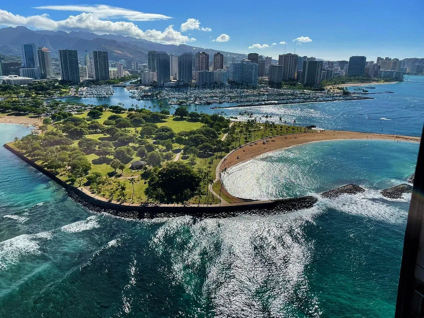 Rainbow Helicopter: Oahu Scenic Flight over Diamond Head & Pearl Harbor - photo 3