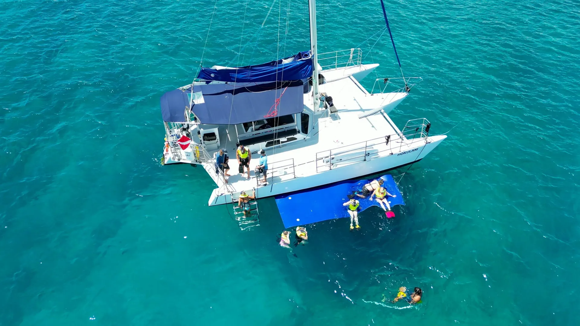 Scenic Waikiki Snorkel Cruise: Luxury Sailing to Turtle Canyon & Skyline Views