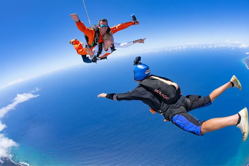 Hawaii Tandem SkyDive: Thrilling Freefall and Paradise Views over Oahu's North Shore